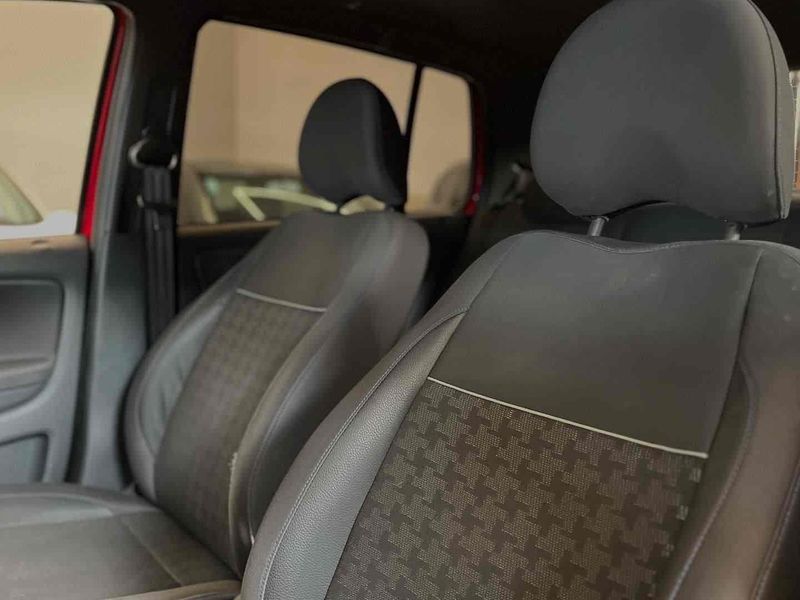 VOLKSWAGEN FOX 1.0 MPI TRACK 12V 2017/2017 LEHMEN VEÍCULOS VENÂNCIO AIRES / Carros no Vale
