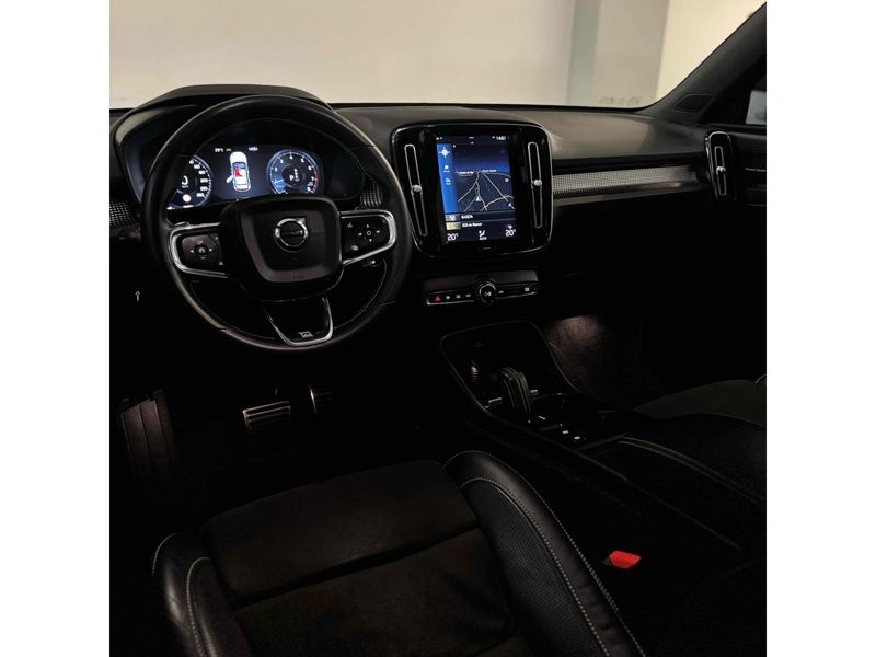VOLVO XC40 2.0 T5 R-DESIGN AWD GEARTRONIC 2018/2018 LEHMEN VEÍCULOS VENÂNCIO AIRES / Carros no Vale
