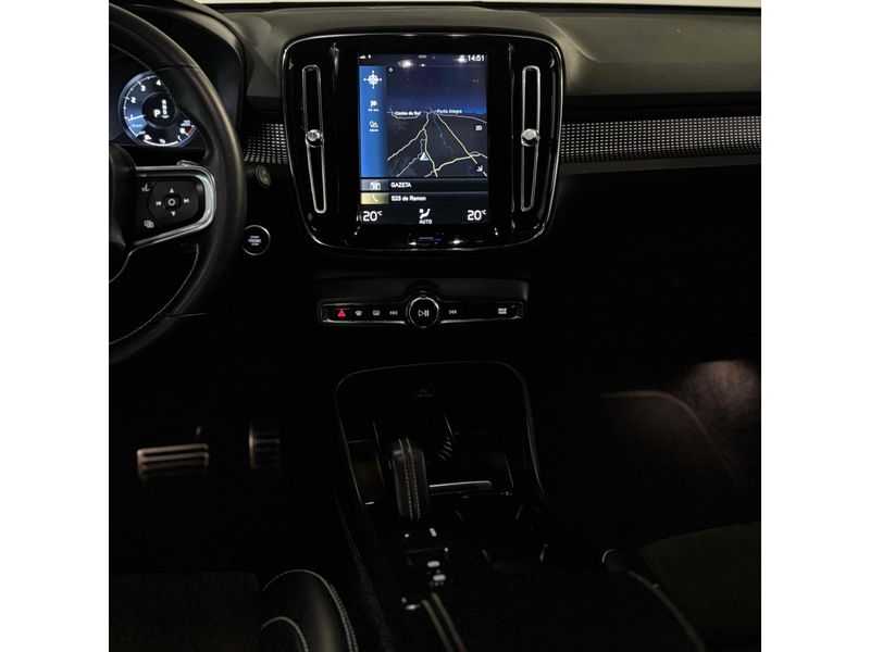 VOLVO XC40 2.0 T5 R-DESIGN AWD GEARTRONIC 2018/2018 LEHMEN VEÍCULOS VENÂNCIO AIRES / Carros no Vale