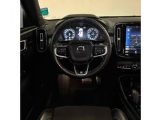 VOLVO XC40 2.0 T5 R-DESIGN AWD GEARTRONIC 2018/2018 LEHMEN VEÍCULOS VENÂNCIO AIRES / Carros no Vale