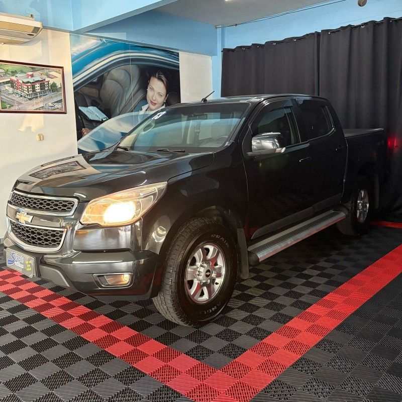Chevrolet S10 C.DUPLA 2.8 2013/2013 SÉRGIO VEÍCULOS TEUTÔNIA / Carros no Vale