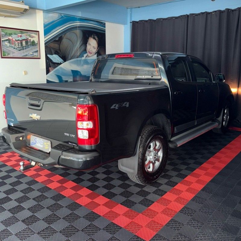 Chevrolet S10 C.DUPLA 2.8 2013/2013 SÉRGIO VEÍCULOS TEUTÔNIA / Carros no Vale