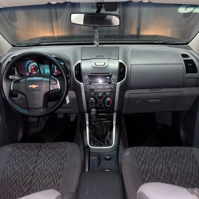 Chevrolet S10 C.DUPLA 2.8 2013/2013 SÉRGIO VEÍCULOS TEUTÔNIA / Carros no Vale