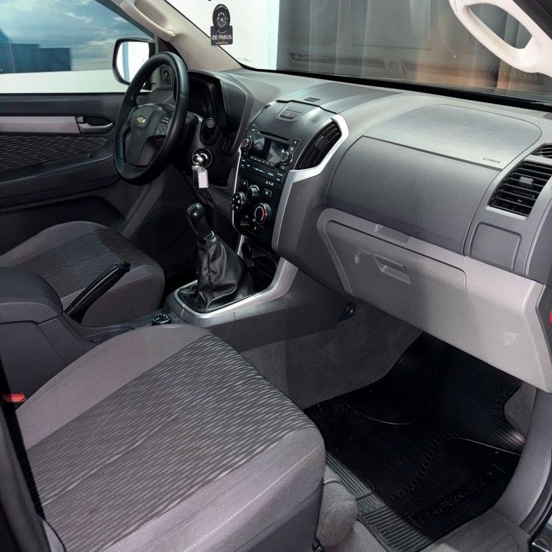 Chevrolet S10 C.DUPLA 2.8 2013/2013 SÉRGIO VEÍCULOS TEUTÔNIA / Carros no Vale