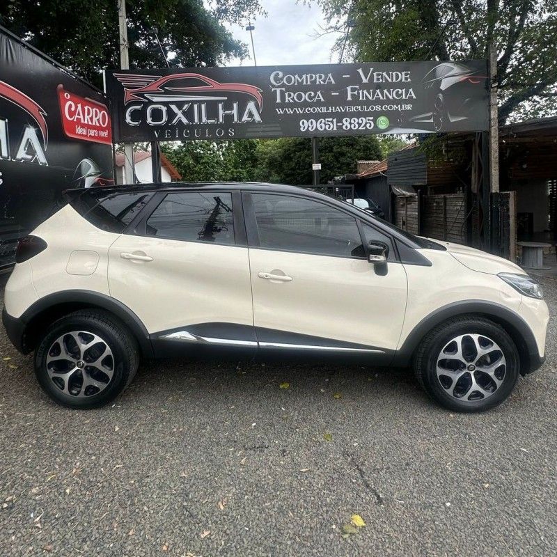 Renault CAPTUR INTENSE 2.0 2017/2017 SÉRGIO VEÍCULOS TEUTÔNIA / Carros no Vale