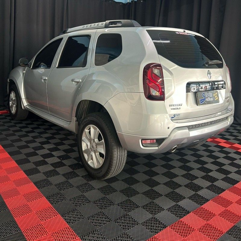 Renault DUSTER DYNAMIQUE 2.0 2016/2016 SÉRGIO VEÍCULOS TEUTÔNIA / Carros no Vale
