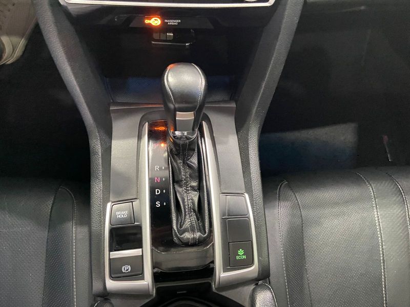 Honda Civic Touring Cvt 2017/2017 SIM AUTOMÓVEIS ROLANTE / Carros no Vale