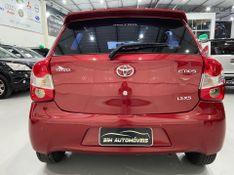 Toyota Etios 1.3 Hb Xs 16v 2012/2013 SIM AUTOMÓVEIS ROLANTE / Carros no Vale