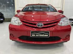 Toyota Etios 1.3 Hb Xs 16v 2012/2013 SIM AUTOMÓVEIS ROLANTE / Carros no Vale