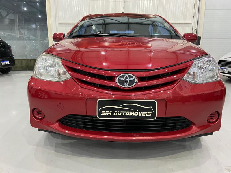Toyota Etios 1.3 Hb Xs 16v 2012/2013 SIM AUTOMÓVEIS ROLANTE / Carros no Vale