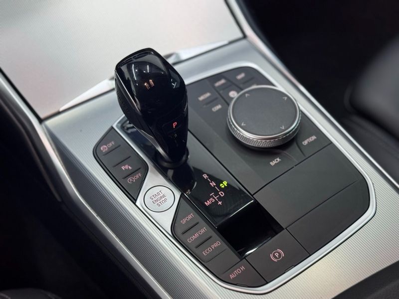 BMW 320i 2.0 16V TURBO FLEX GP AUTOMÁTICO 2022/2022 BETIOLO NOVOS E SEMINOVOS LAJEADO / Carros no Vale