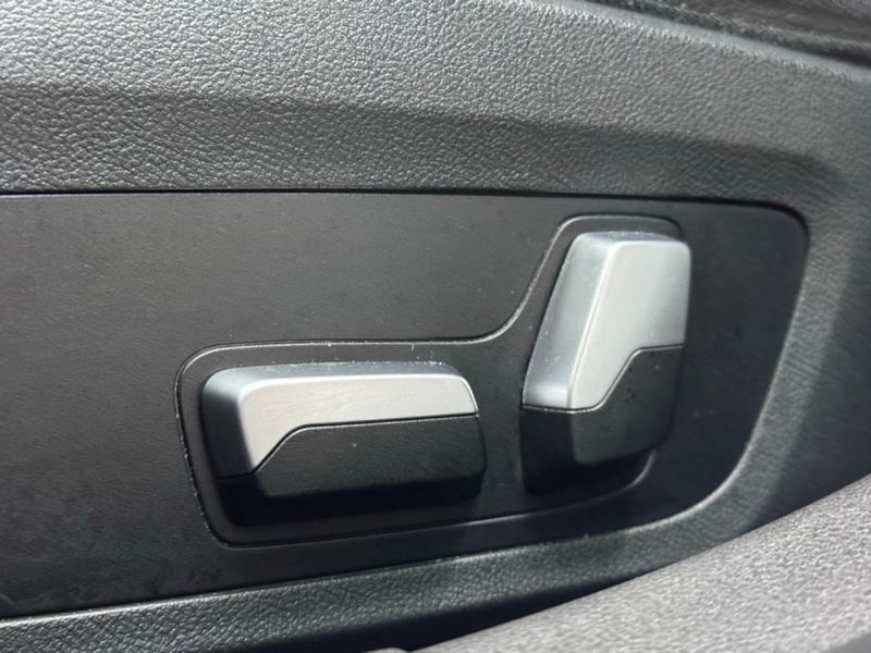 BMW 320i 2.0 16V TURBO FLEX GP AUTOMÁTICO 2022/2022 BETIOLO NOVOS E SEMINOVOS LAJEADO / Carros no Vale