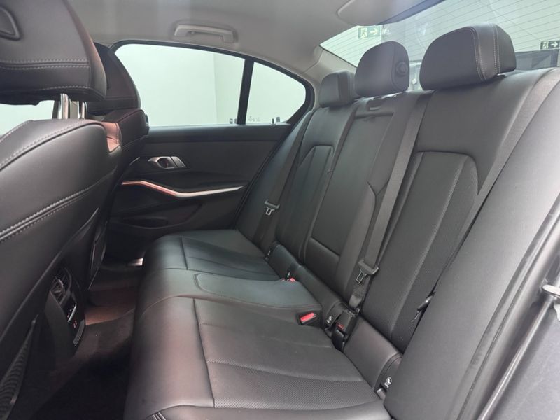 BMW 320i 2.0 16V TURBO FLEX GP AUTOMÁTICO 2022/2022 BETIOLO NOVOS E SEMINOVOS LAJEADO / Carros no Vale