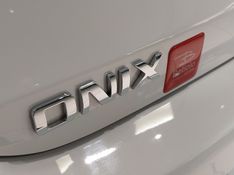 Chevrolet ONIX 1.0 FLEX LT MANUAL 2025/2025 BETIOLO NOVOS E SEMINOVOS LAJEADO / Carros no Vale