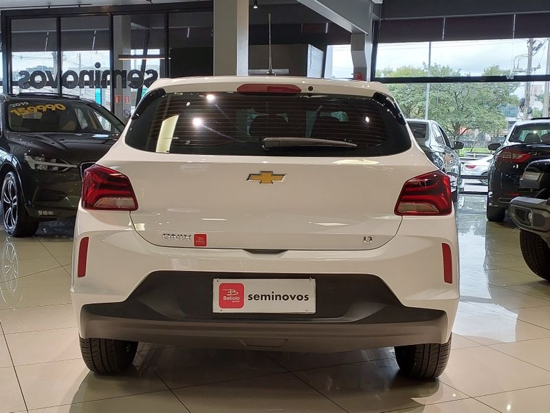 Chevrolet ONIX 1.0 FLEX LT MANUAL 2021/2022 BETIOLO NOVOS E SEMINOVOS LAJEADO / Carros no Vale