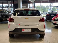 Chevrolet ONIX 1.0 FLEX LT MANUAL 2025/2025 BETIOLO NOVOS E SEMINOVOS LAJEADO / Carros no Vale