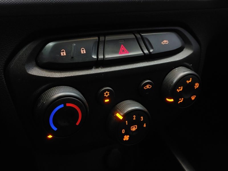 Chevrolet ONIX 1.0 FLEX MANUAL 2021/2021 BETIOLO NOVOS E SEMINOVOS LAJEADO / Carros no Vale