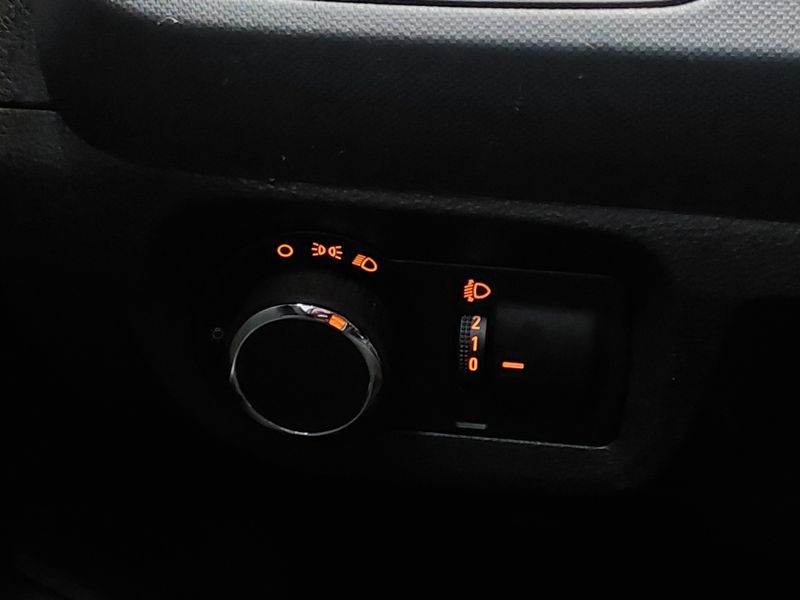 Chevrolet ONIX 1.0 FLEX MANUAL 2021/2021 BETIOLO NOVOS E SEMINOVOS LAJEADO / Carros no Vale