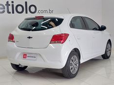 Chevrolet ONIX 1.0 FLEX MANUAL 2021/2021 BETIOLO NOVOS E SEMINOVOS LAJEADO / Carros no Vale