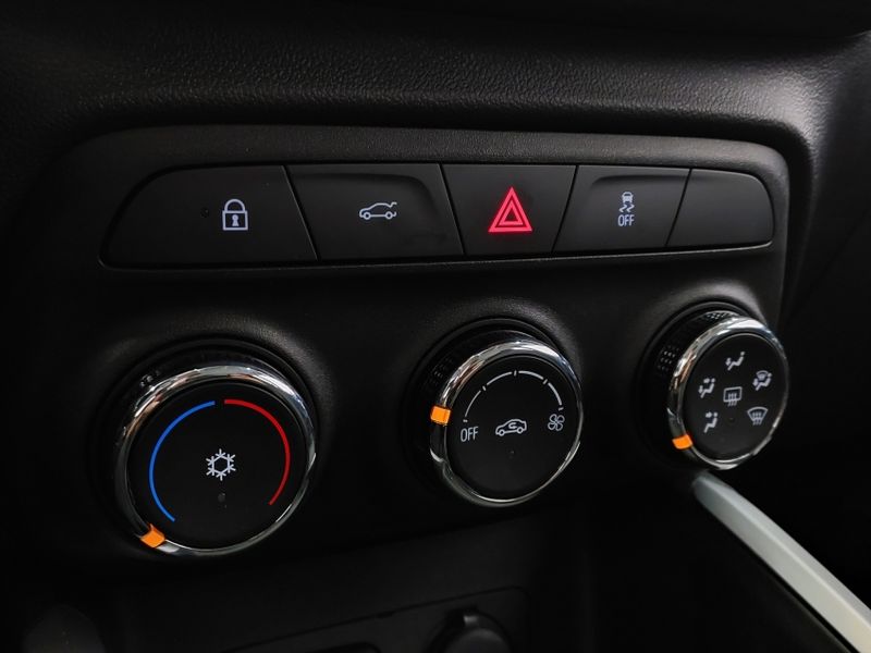 Chevrolet ONIX 1.0 TURBO FLEX AUTOMÁTICO 2022/2023 BETIOLO NOVOS E SEMINOVOS LAJEADO / Carros no Vale