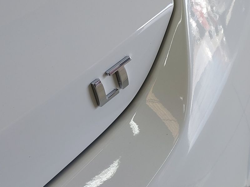 Chevrolet ONIX 1.0 TURBO FLEX AUTOMÁTICO 2022/2023 BETIOLO NOVOS E SEMINOVOS LAJEADO / Carros no Vale