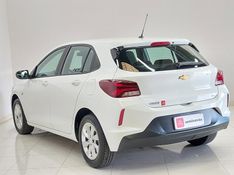 Chevrolet ONIX 1.0 TURBO FLEX AUTOMÁTICO 2022/2023 BETIOLO NOVOS E SEMINOVOS LAJEADO / Carros no Vale