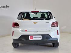 Chevrolet ONIX 1.0 TURBO FLEX AUTOMÁTICO 2022/2023 BETIOLO NOVOS E SEMINOVOS LAJEADO / Carros no Vale