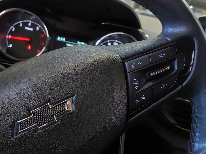Chevrolet TRACKER 1.0 TURBO FLEX MIDNIGHT AUTOMÁTICO 2023/2024 BETIOLO NOVOS E SEMINOVOS LAJEADO / Carros no Vale