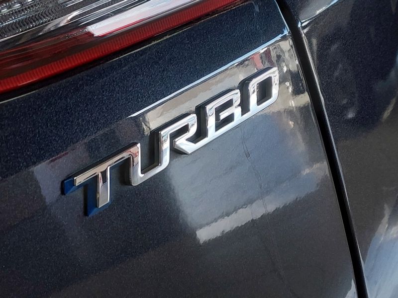 Chevrolet TRACKER 1.0 TURBO FLEX MIDNIGHT AUTOMÁTICO 2023/2024 BETIOLO NOVOS E SEMINOVOS LAJEADO / Carros no Vale