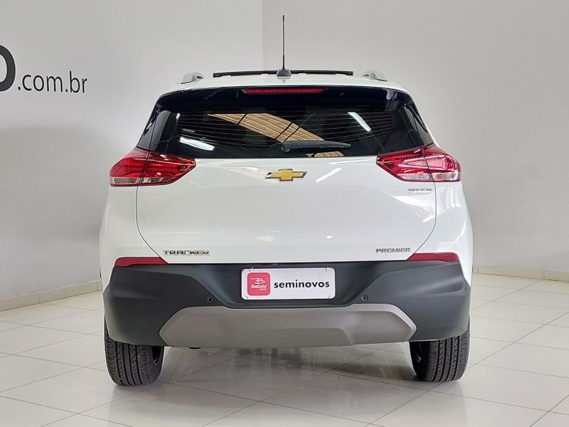 Chevrolet TRACKER 1.2 TURBO FLEX PREMIER AUTOMÁTICO 2024/2025 BETIOLO NOVOS E SEMINOVOS LAJEADO / Carros no Vale