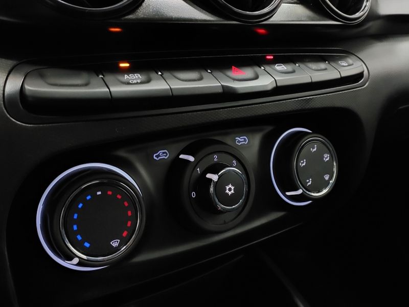 Fiat CRONOS 1.3 FIREFLY FLEX DRIVE CVT 2025/2026 BETIOLO NOVOS E SEMINOVOS LAJEADO / Carros no Vale