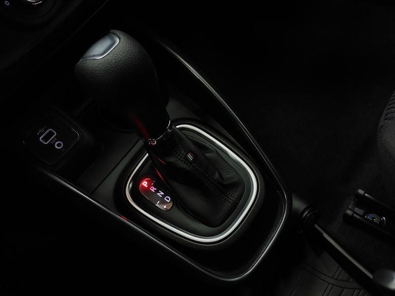 Fiat CRONOS 1.3 FIREFLY FLEX DRIVE CVT 2025/2026 BETIOLO NOVOS E SEMINOVOS LAJEADO / Carros no Vale