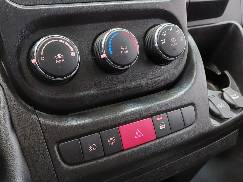 Fiat DUCATO 2.3 MULTIJET DIESEL CHASSI MANUAL 2020/2020 BETIOLO NOVOS E SEMINOVOS LAJEADO / Carros no Vale