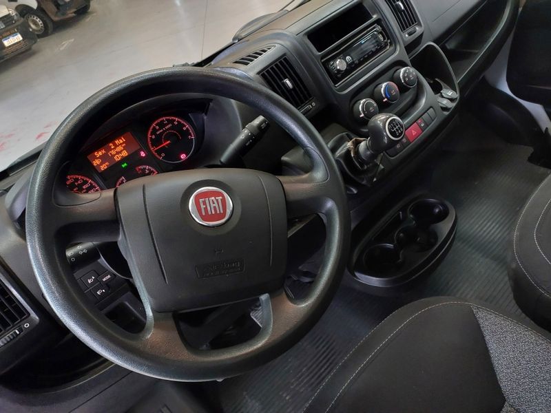 Fiat DUCATO 2.3 MULTIJET DIESEL CHASSI MANUAL 2020/2020 BETIOLO NOVOS E SEMINOVOS LAJEADO / Carros no Vale