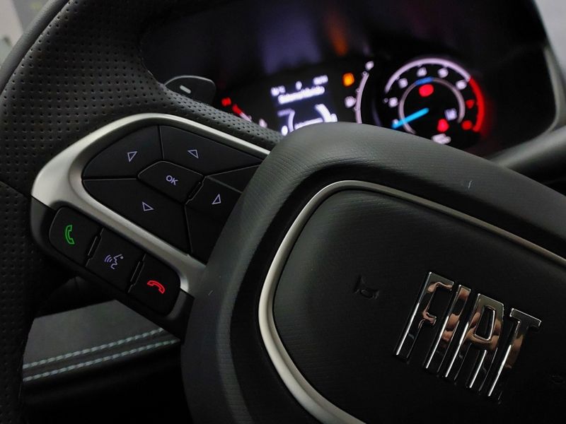 Fiat FASTBACK 1.0 TURBO 200 AUDACE HYBRID CVT 2025/2025 BETIOLO NOVOS E SEMINOVOS LAJEADO / Carros no Vale