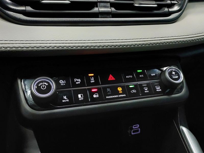 Fiat FASTBACK 1.0 TURBO 200 HYBRID IMPETUS CVT 2024/2025 BETIOLO NOVOS E SEMINOVOS LAJEADO / Carros no Vale