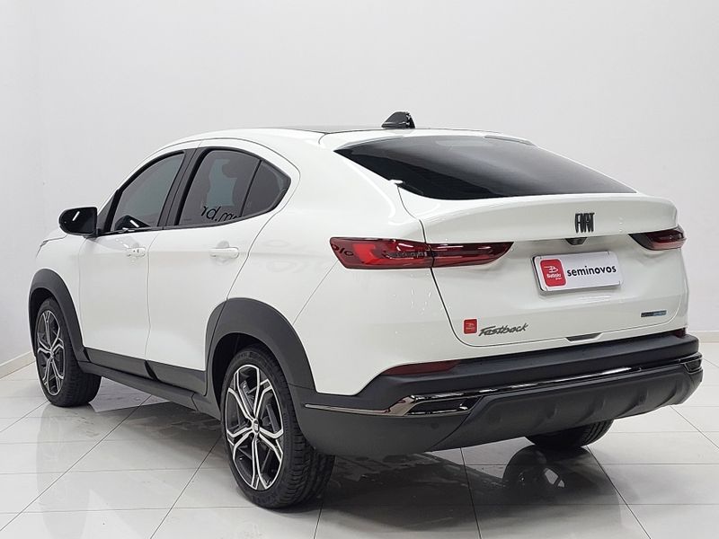 Fiat FASTBACK 1.0 TURBO 200 HYBRID IMPETUS CVT 2024/2025 BETIOLO NOVOS E SEMINOVOS LAJEADO / Carros no Vale