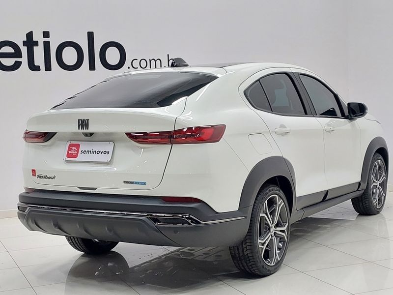 Fiat FASTBACK 1.0 TURBO 200 HYBRID IMPETUS CVT 2024/2025 BETIOLO NOVOS E SEMINOVOS LAJEADO / Carros no Vale