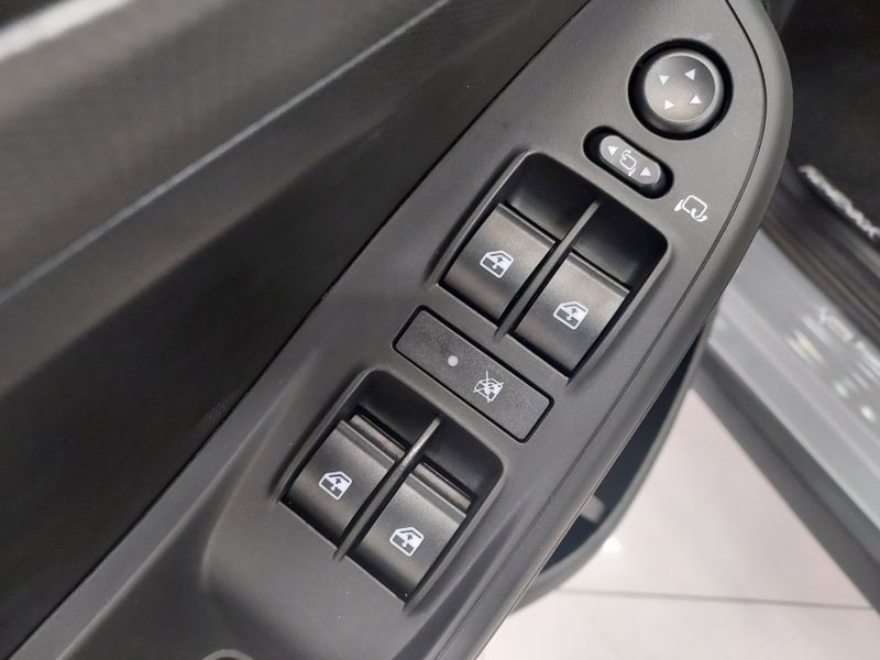 Fiat FASTBACK 1.3 TURBO 270 FLEX LIMITED EDITION AT6 2025/2025 BETIOLO NOVOS E SEMINOVOS LAJEADO / Carros no Vale