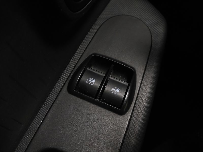 Fiat MOBI 1.0 EVO FLEX LIKE MANUAL 2022/2023 BETIOLO NOVOS E SEMINOVOS LAJEADO / Carros no Vale