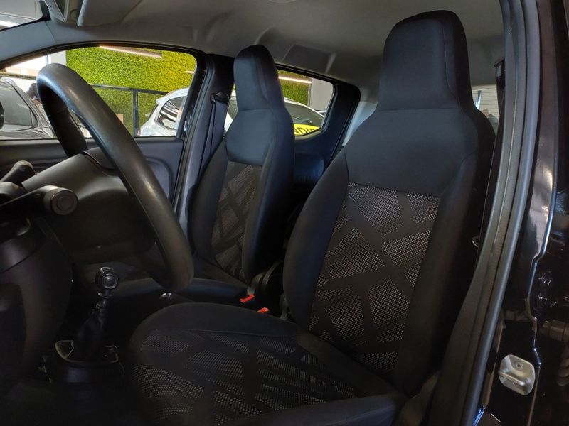 Fiat MOBI 1.0 EVO FLEX LIKE MANUAL 2023/2023 BETIOLO NOVOS E SEMINOVOS LAJEADO / Carros no Vale