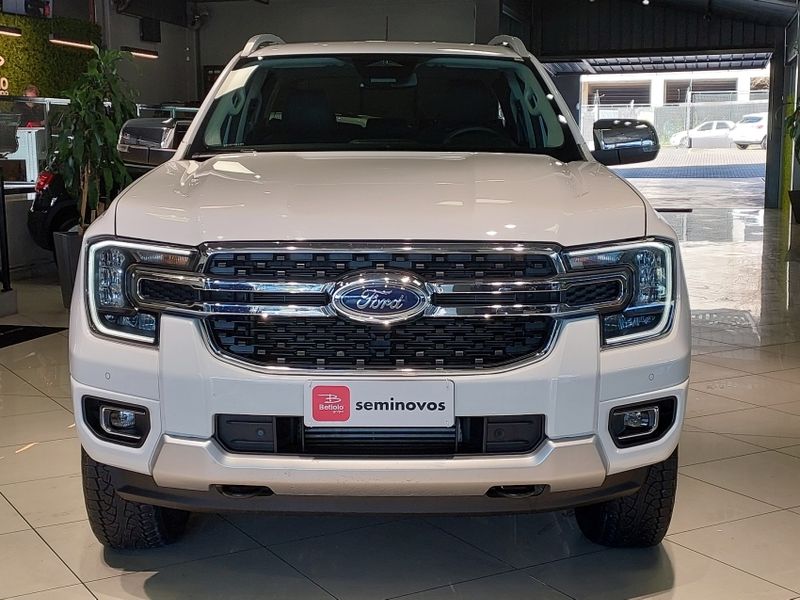Ford RANGER 3.0 V6 TURBO DIESEL CD LIMITED 4X4 AUTOMÁTICO 2023/2024 BETIOLO NOVOS E SEMINOVOS LAJEADO / Carros no Vale