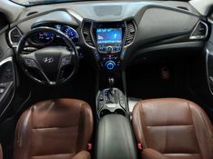 Hyundai SANTA FÉ 3.3 MPFI 4X4 V6 270CV GASOLINA 4P AUTOMÁTICO 2013/2014 BETIOLO NOVOS E SEMINOVOS LAJEADO / Carros no Vale