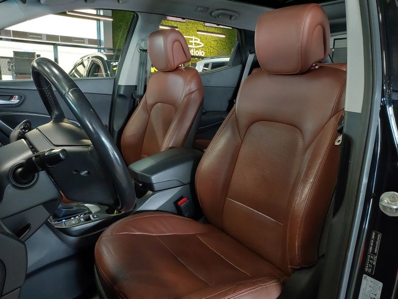 Hyundai SANTA FÉ 3.3 MPFI 4X4 V6 270CV GASOLINA 4P AUTOMÁTICO 2013/2014 BETIOLO NOVOS E SEMINOVOS LAJEADO / Carros no Vale