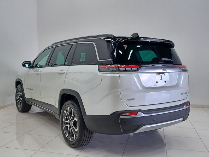 JEEP COMMANDER 1.3 T270 TURBO FLEX LIMITED AT6 2025/2025 BETIOLO NOVOS E SEMINOVOS LAJEADO / Carros no Vale