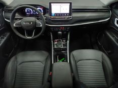 JEEP COMMANDER 1.3 T270 TURBO FLEX LONGITUDE AT6 2025/2025 BETIOLO NOVOS E SEMINOVOS LAJEADO / Carros no Vale