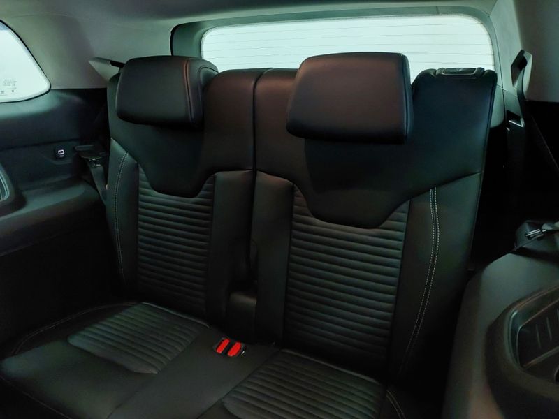 JEEP COMMANDER 1.3 T270 TURBO FLEX LONGITUDE AT6 2025/2025 BETIOLO NOVOS E SEMINOVOS LAJEADO / Carros no Vale