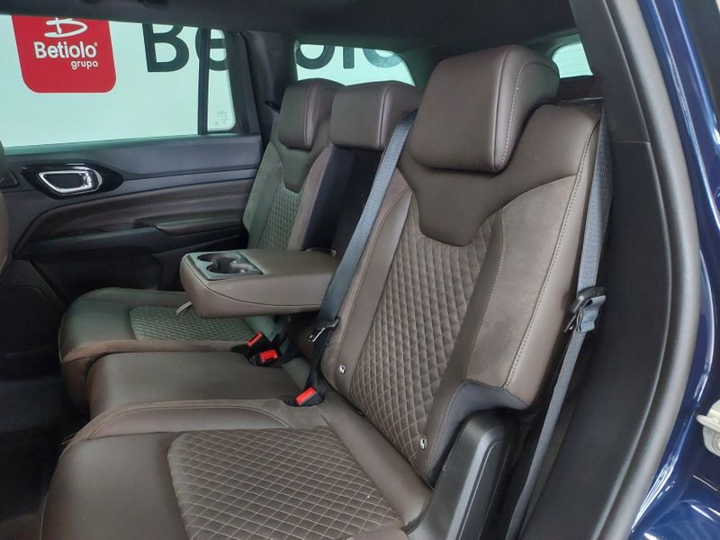 JEEP COMMANDER 2.0 TD380 TURBO DIESEL OVERLAND AT9 2024/2024 BETIOLO NOVOS E SEMINOVOS LAJEADO / Carros no Vale