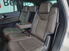JEEP COMMANDER 2.0 TD380 TURBO DIESEL OVERLAND AT9 2022/2022 BETIOLO NOVOS E SEMINOVOS LAJEADO / Carros no Vale