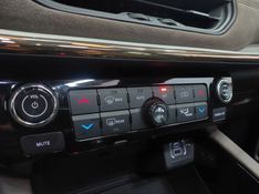 JEEP COMMANDER 2.0 TD380 TURBO DIESEL OVERLAND AT9 2024/2024 BETIOLO NOVOS E SEMINOVOS LAJEADO / Carros no Vale